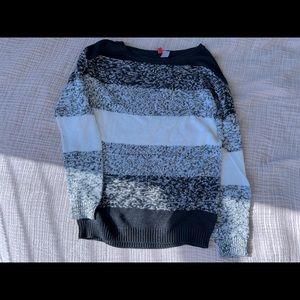 black/gray/white sweater